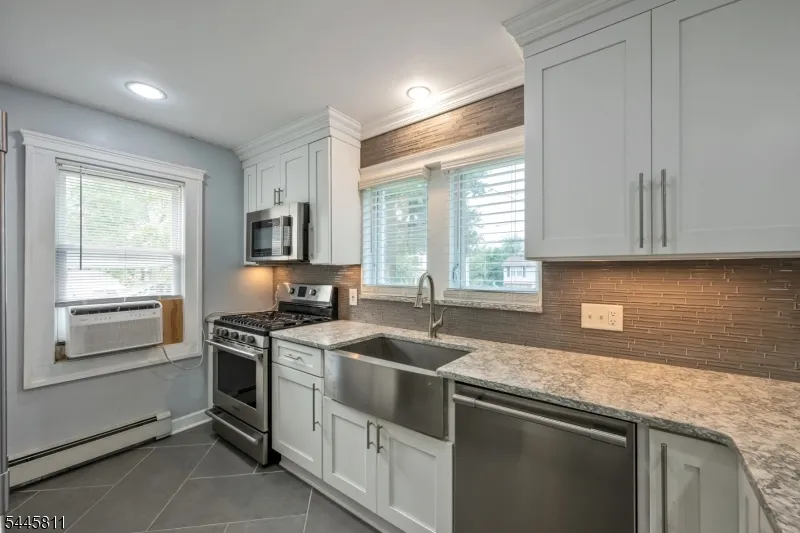 122 Garside Ave Wayne, NJ 07470