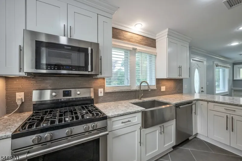 122 Garside Ave Wayne, NJ 07470