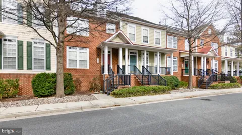 300 DIXON STREET #102