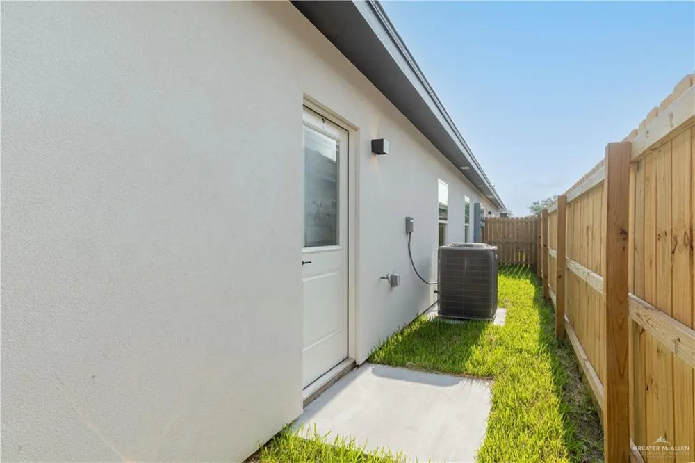 11405 25th Street McAllen, TX 78504