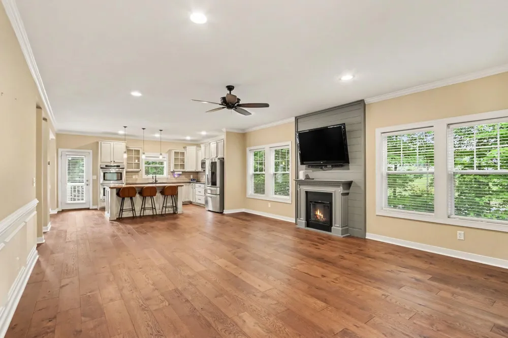 6018 Waters Ridge Court Kalamazoo, MI 49009