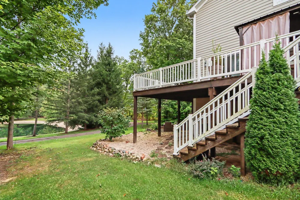 6018 Waters Ridge Court Kalamazoo, MI 49009