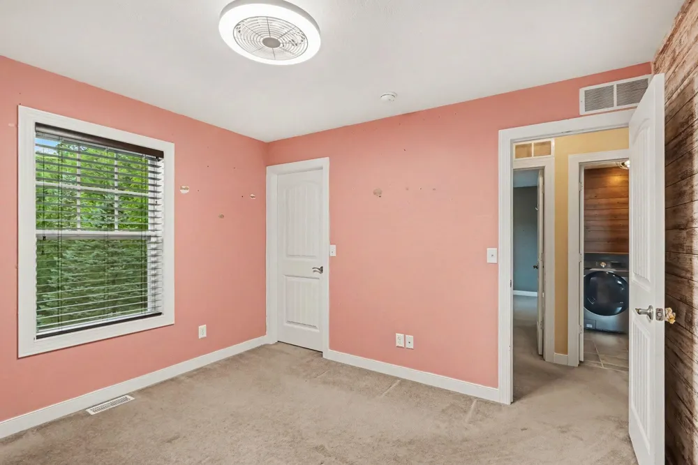 6018 Waters Ridge Court Kalamazoo, MI 49009