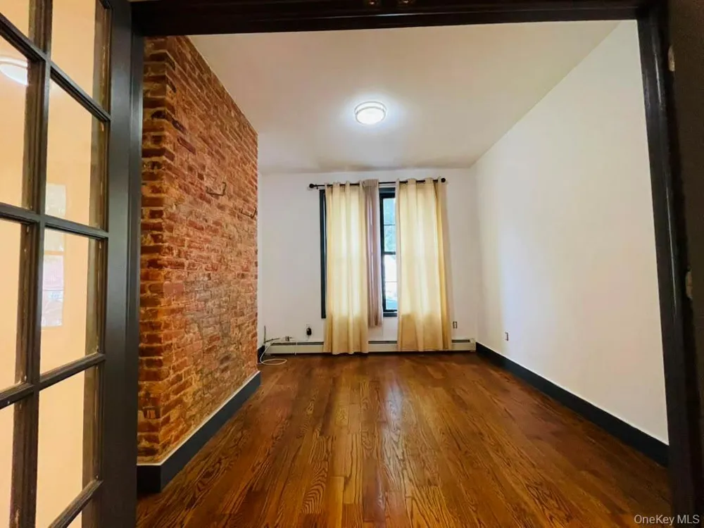 383 Essex Street Brooklyn, NY 11208