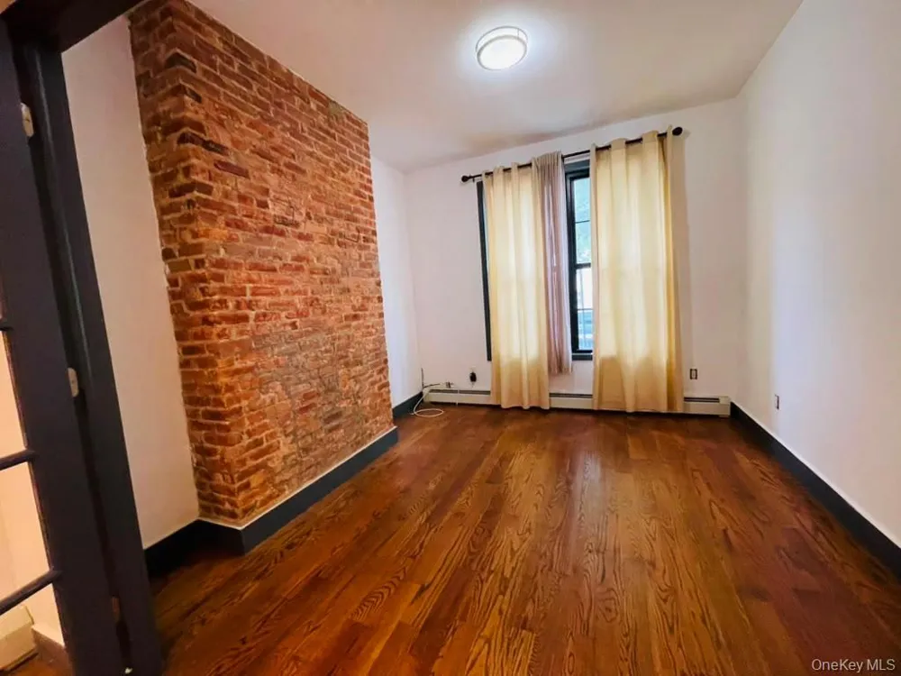 383 Essex Street Brooklyn, NY 11208