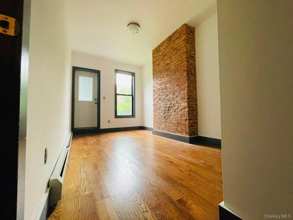 383 Essex Street Brooklyn, NY 11208