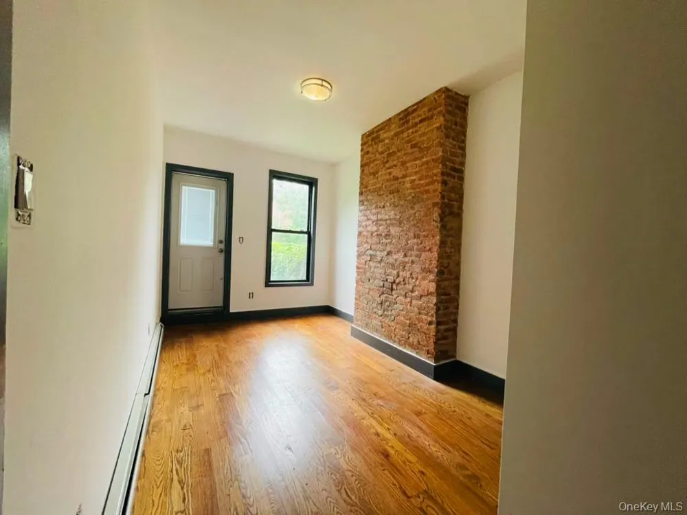 383 Essex Street Brooklyn, NY 11208