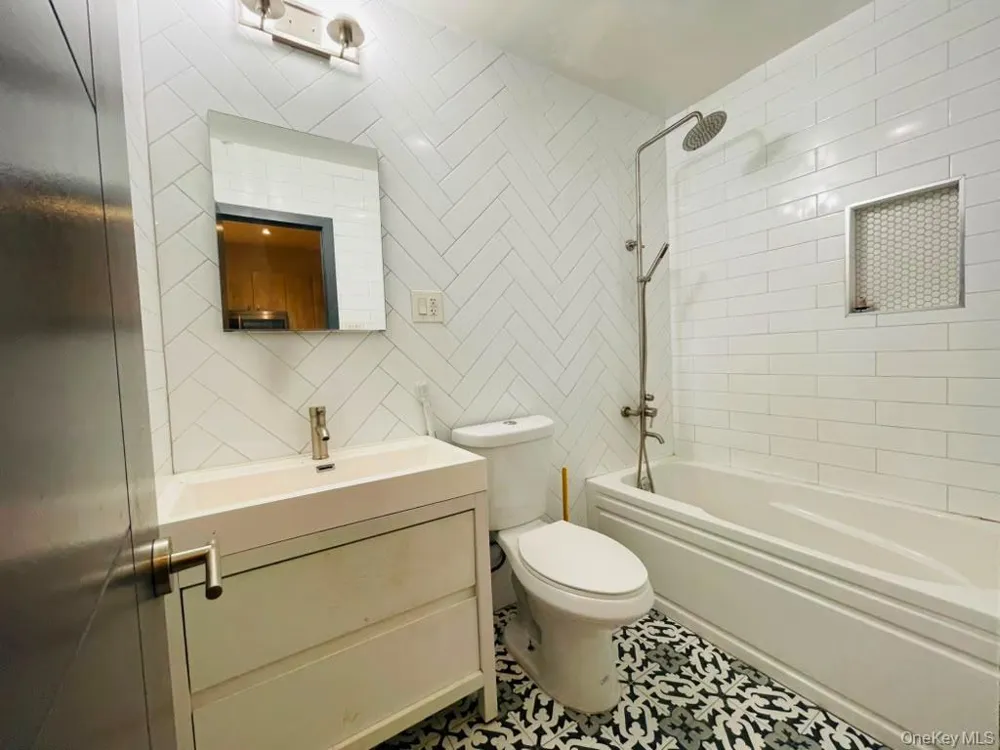 383 Essex Street Brooklyn, NY 11208