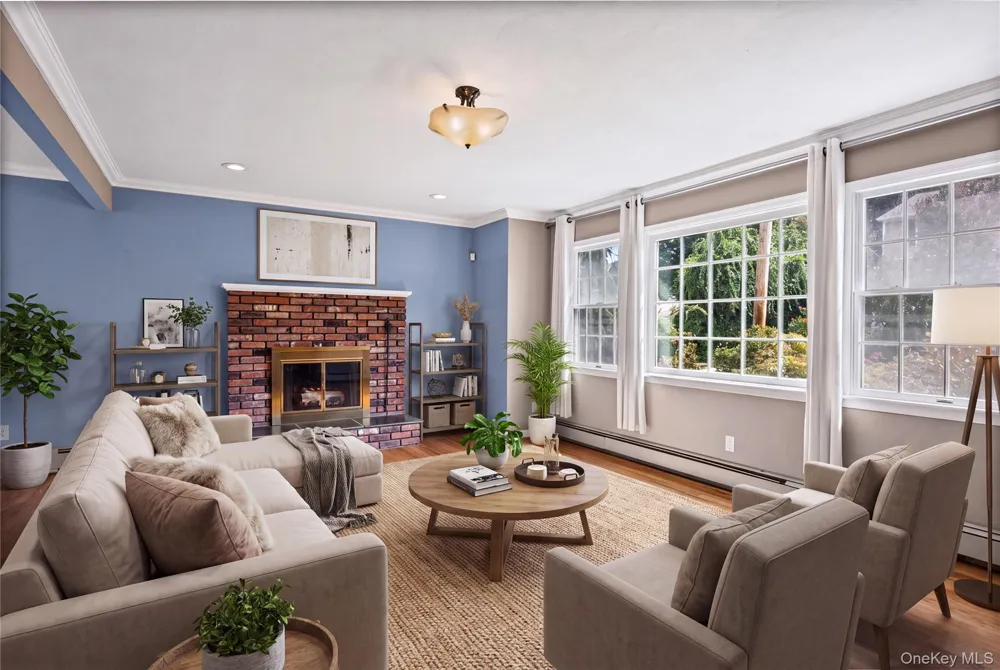 17 Sea Ridge Court Huntington, NY 11743