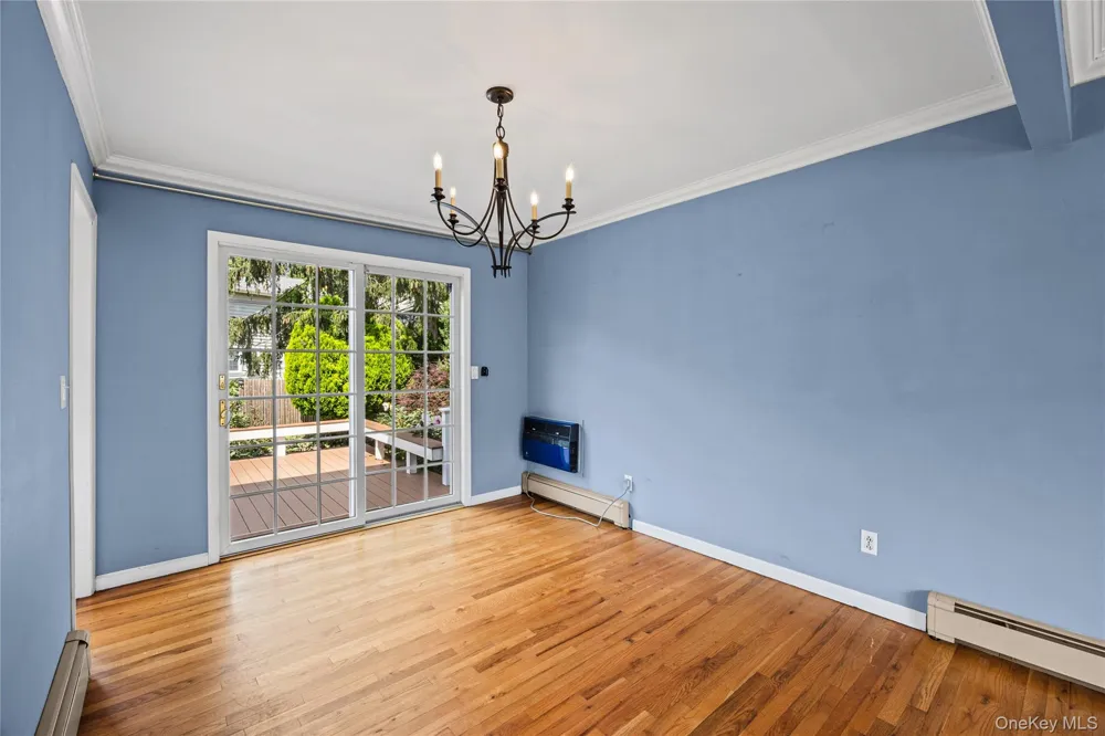 17 Sea Ridge Court Huntington, NY 11743