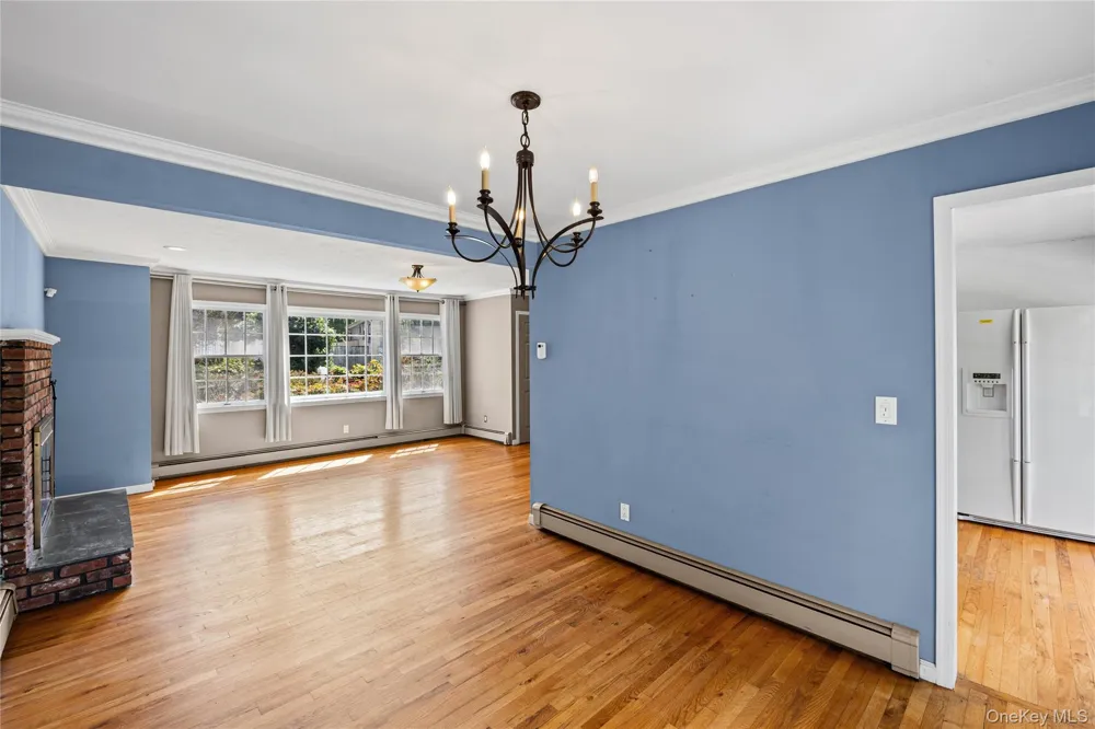 17 Sea Ridge Court Huntington, NY 11743