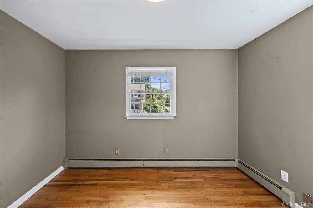 17 Sea Ridge Court Huntington, NY 11743