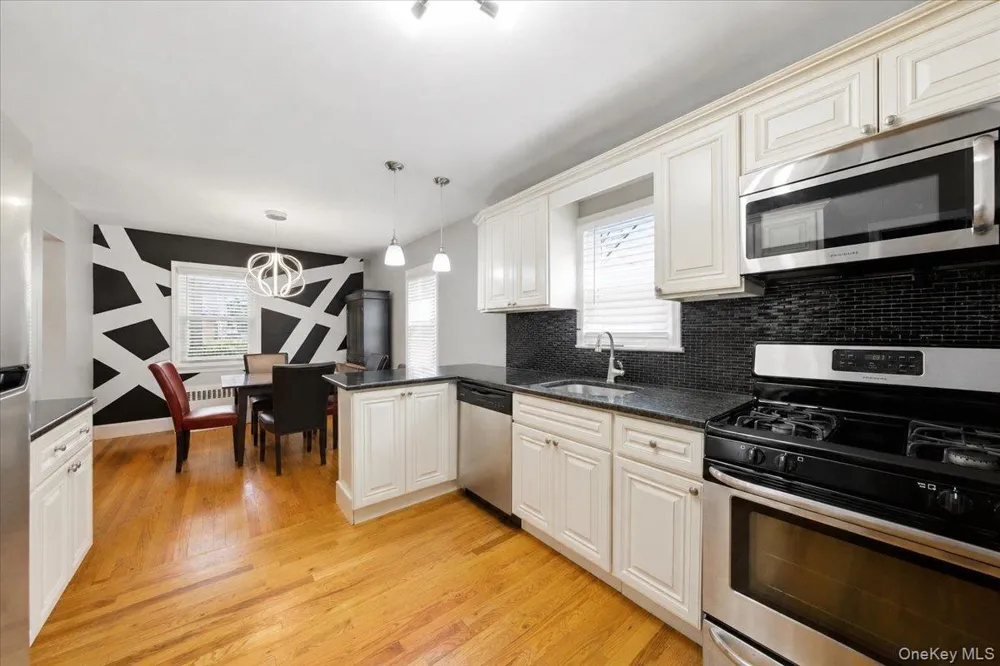 95 Union Street Freeport, NY 11520