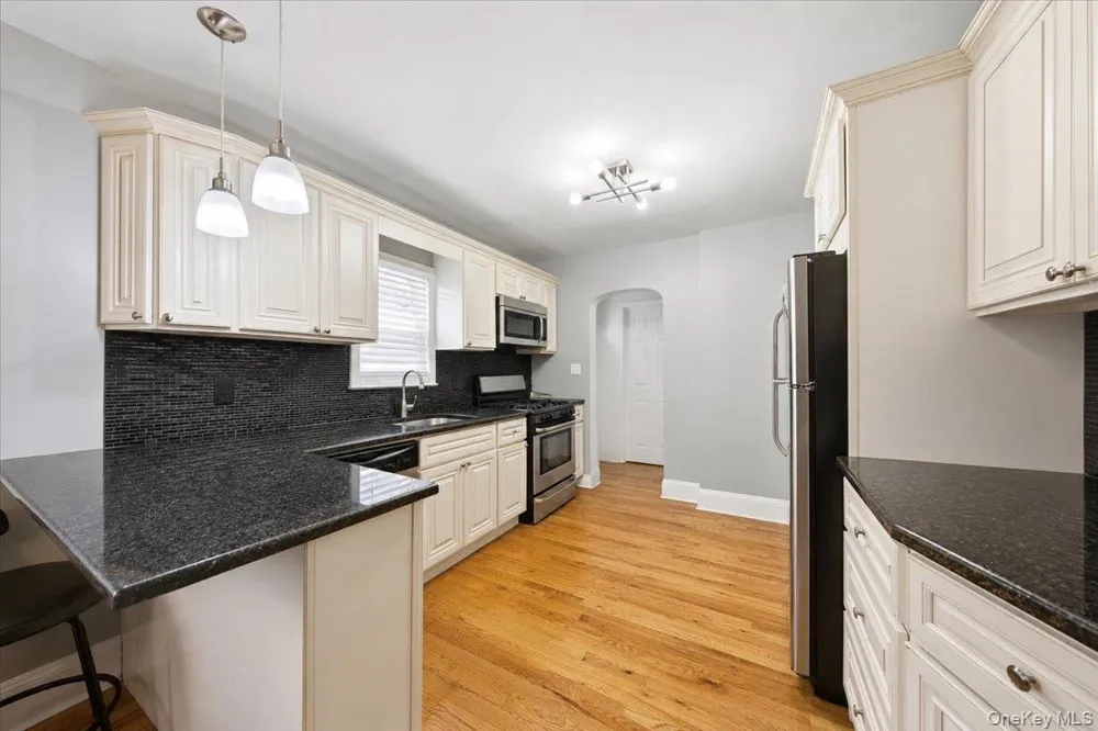 95 Union Street Freeport, NY 11520