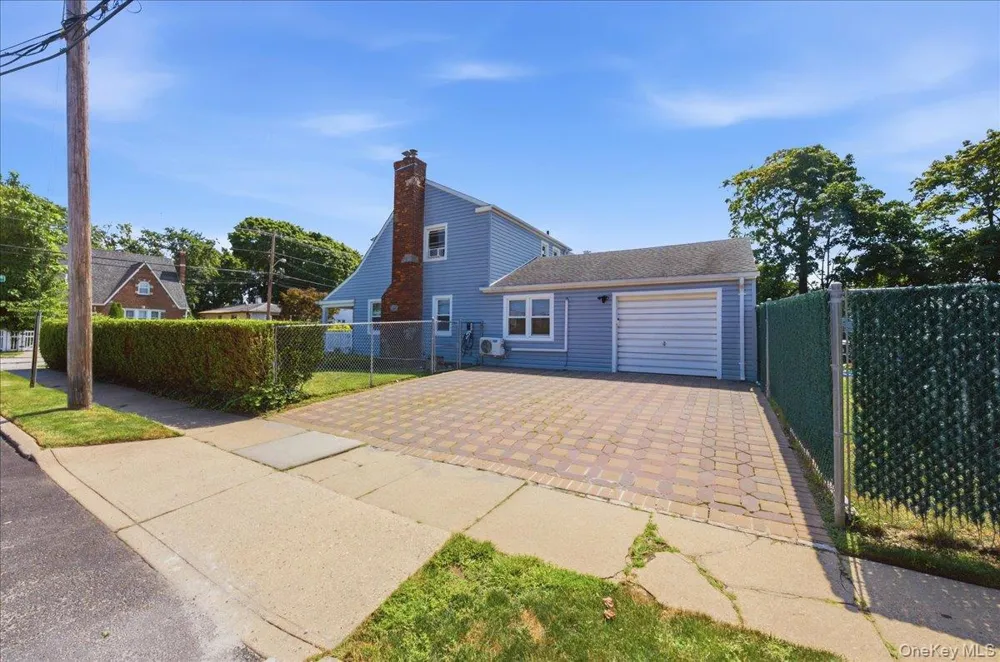 95 Union Street Freeport, NY 11520