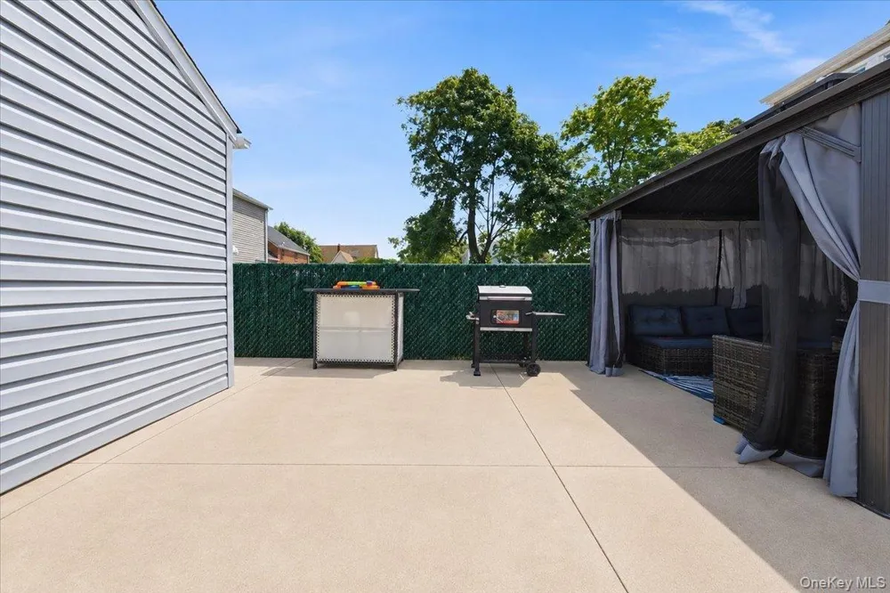 95 Union Street Freeport, NY 11520
