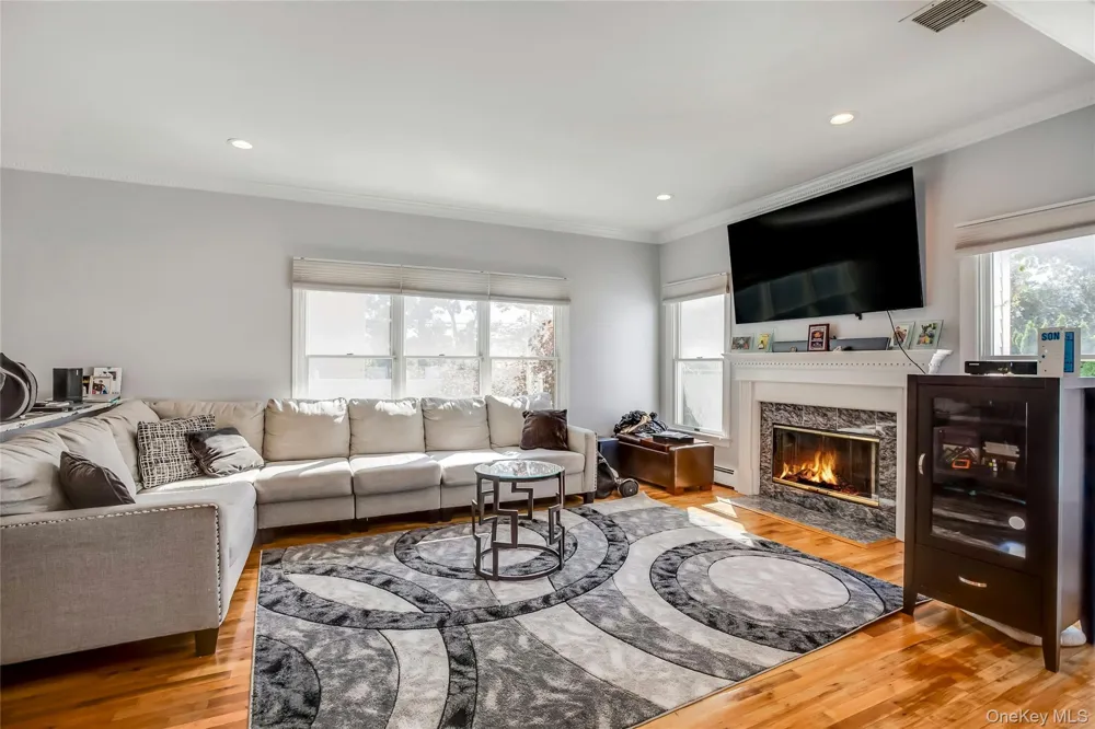 11 Raphael Boulevard Nesconset, NY 11767