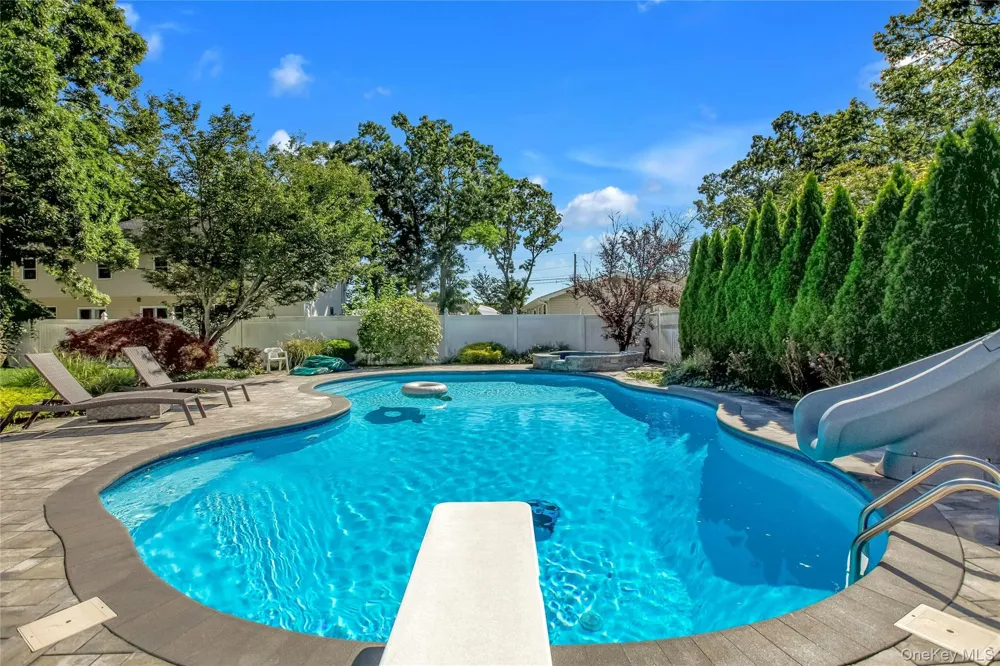 11 Raphael Boulevard Nesconset, NY 11767