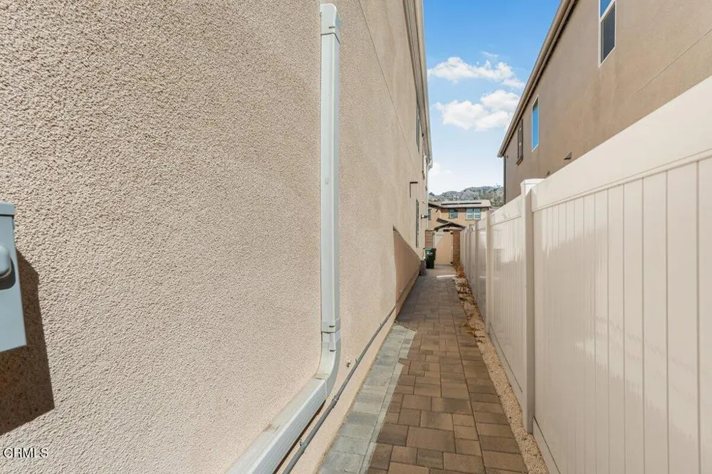 1994 Pomegranate Street Santa Paula, CA 93060