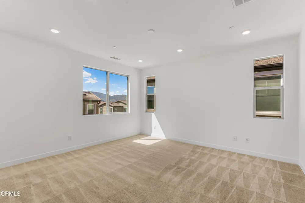 1994 Pomegranate Street Santa Paula, CA 93060