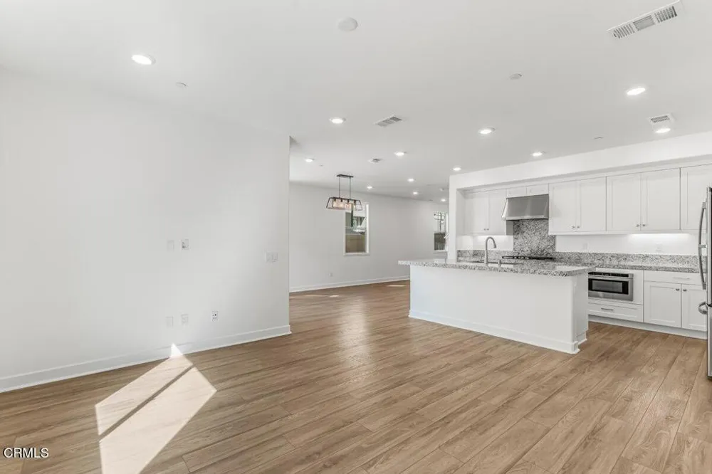 1994 Pomegranate Street Santa Paula, CA 93060