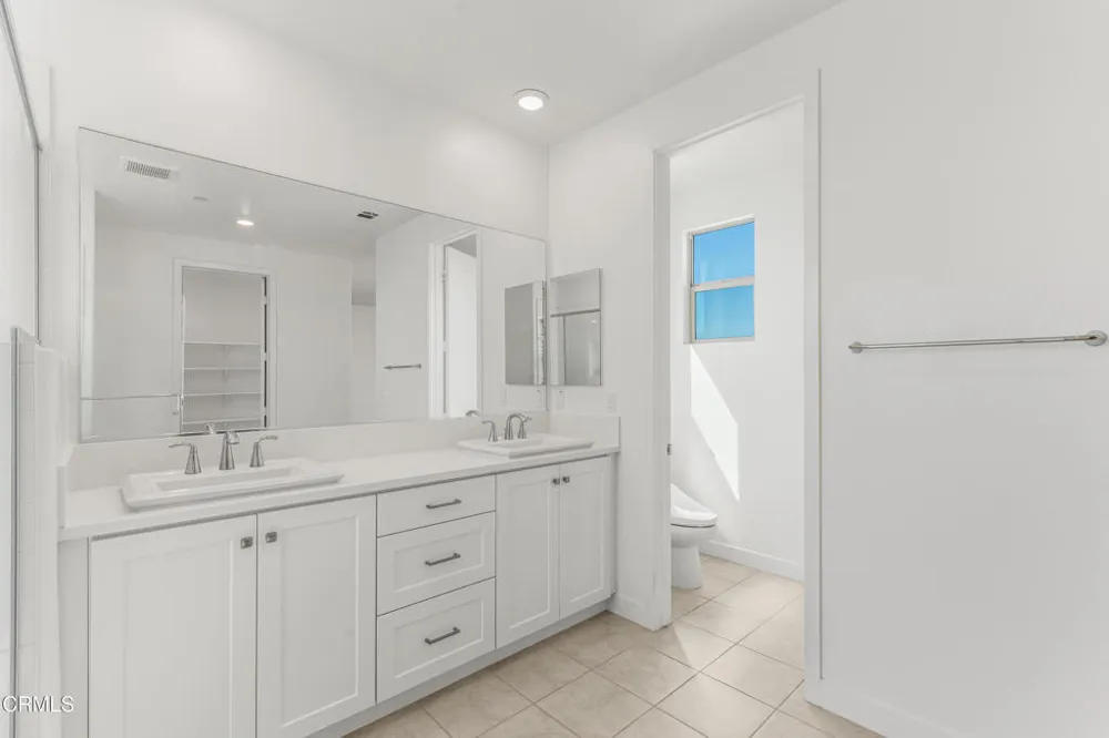 1994 Pomegranate Street Santa Paula, CA 93060