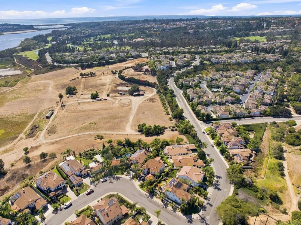 1745 Hummingbird Road Carlsbad, CA 92011