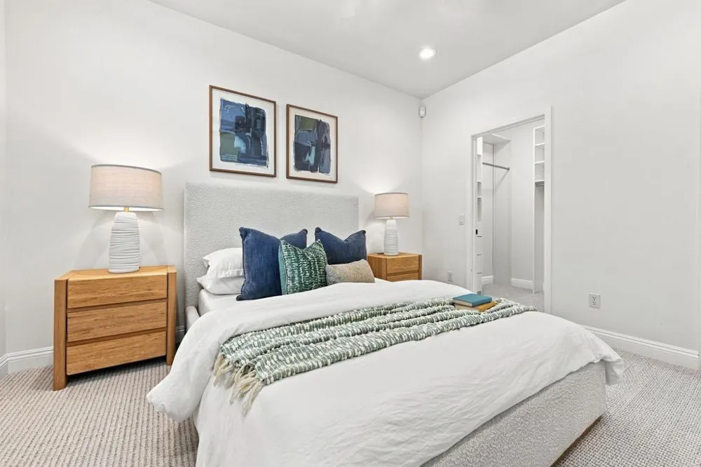1745 Hummingbird Road Carlsbad, CA 92011