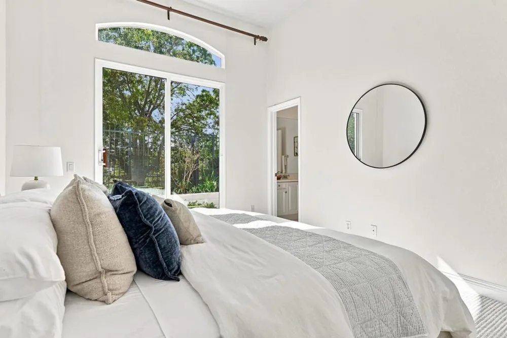 1745 Hummingbird Road Carlsbad, CA 92011
