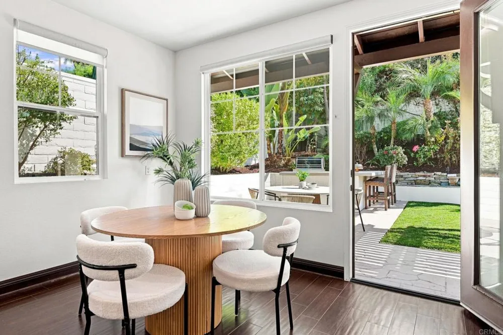 1745 Hummingbird Road Carlsbad, CA 92011