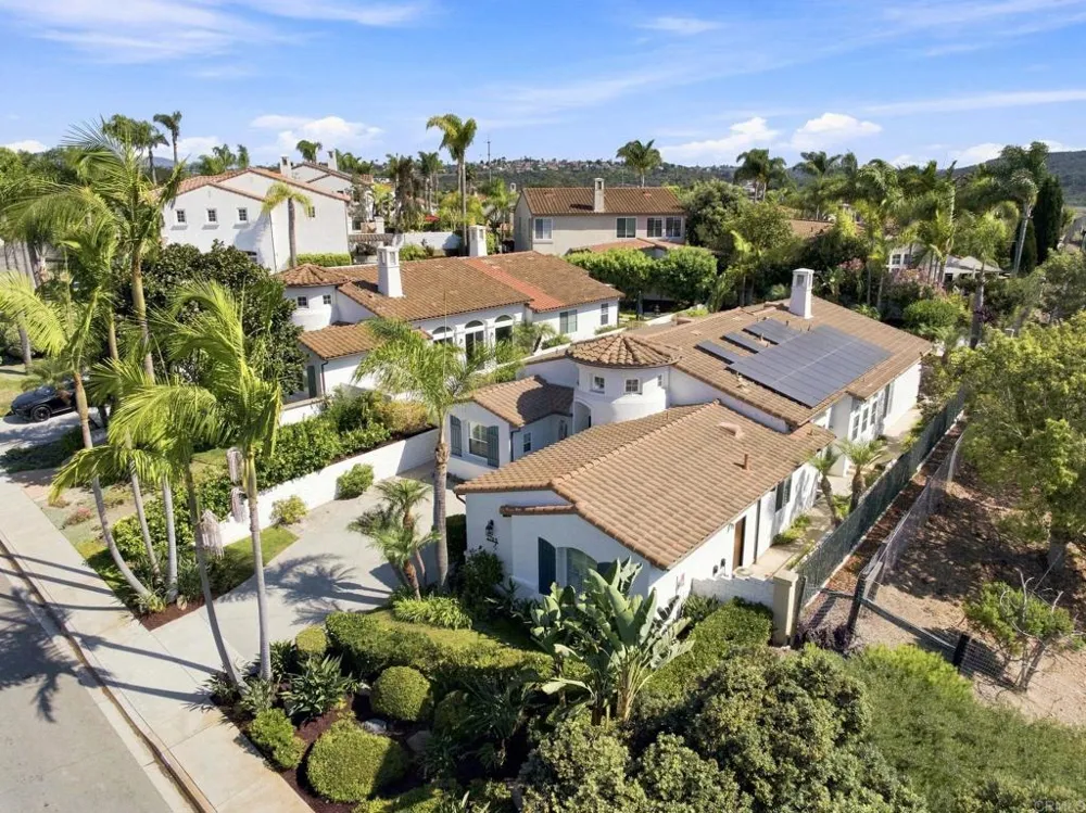 1745 Hummingbird Road Carlsbad, CA 92011