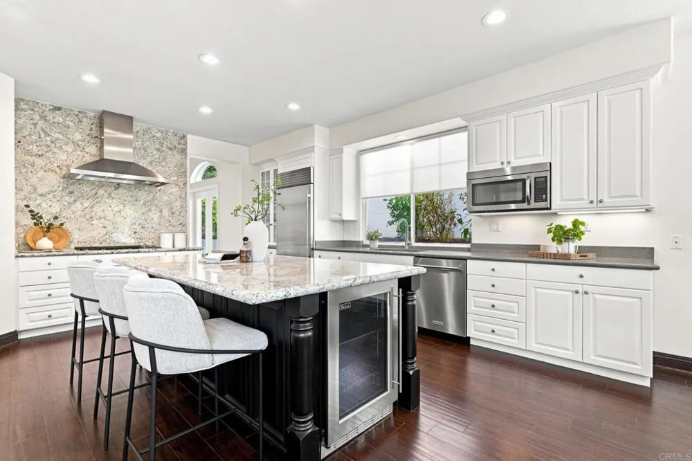 1745 Hummingbird Road Carlsbad, CA 92011