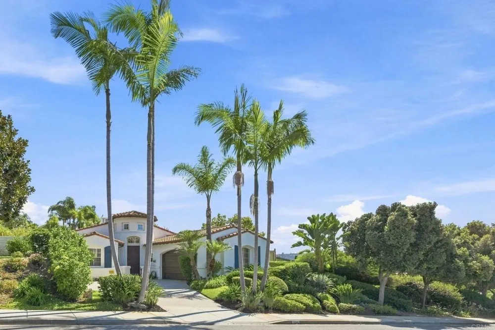 1745 Hummingbird Road Carlsbad, CA 92011
