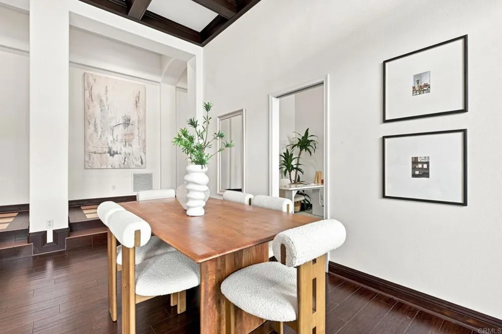 1745 Hummingbird Road Carlsbad, CA 92011