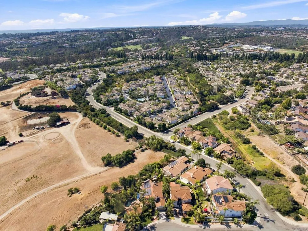 1745 Hummingbird Road Carlsbad, CA 92011