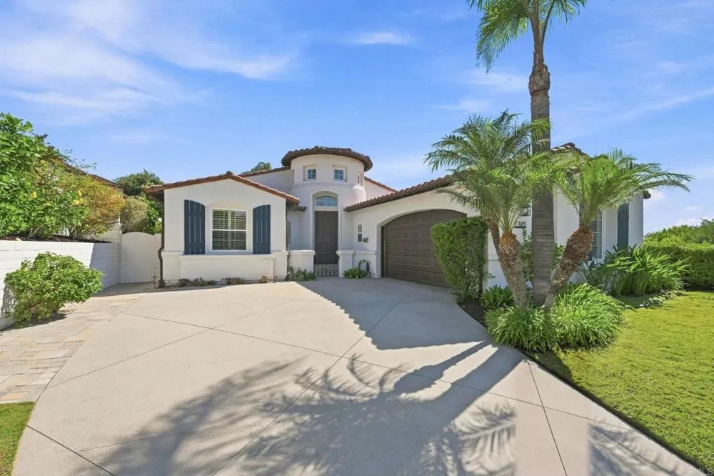 1745 Hummingbird Road Carlsbad, CA 92011