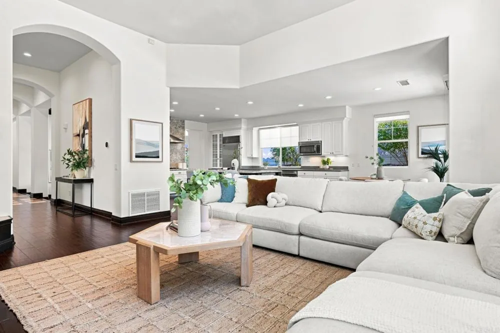 1745 Hummingbird Road Carlsbad, CA 92011