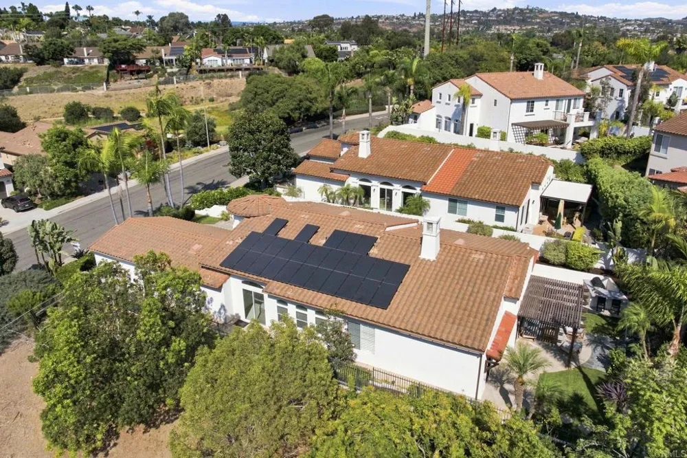 1745 Hummingbird Road Carlsbad, CA 92011