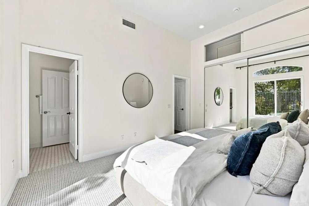 1745 Hummingbird Road Carlsbad, CA 92011