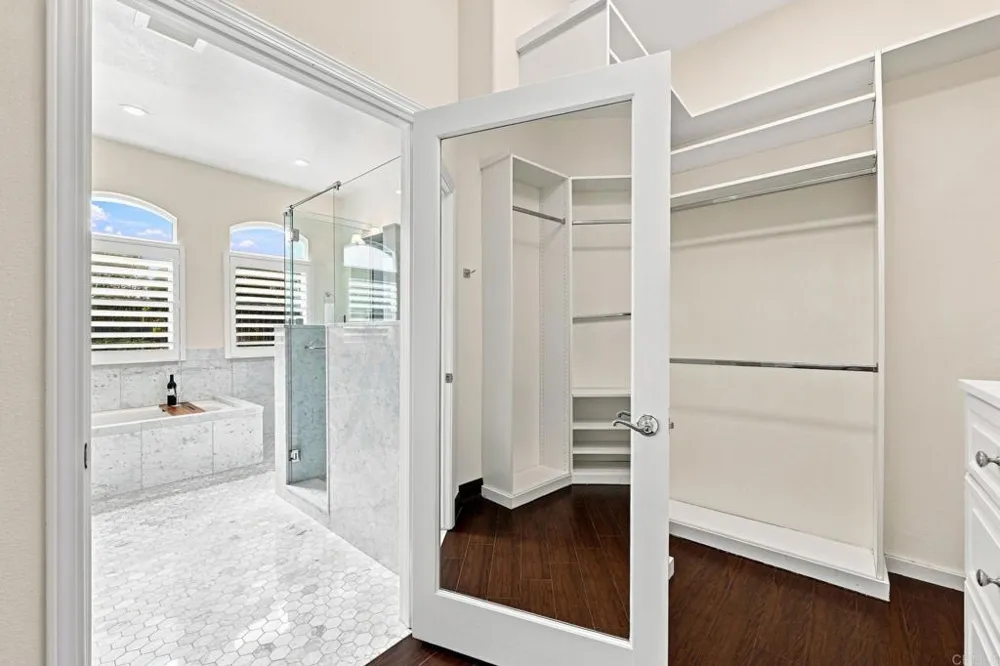 1745 Hummingbird Road Carlsbad, CA 92011