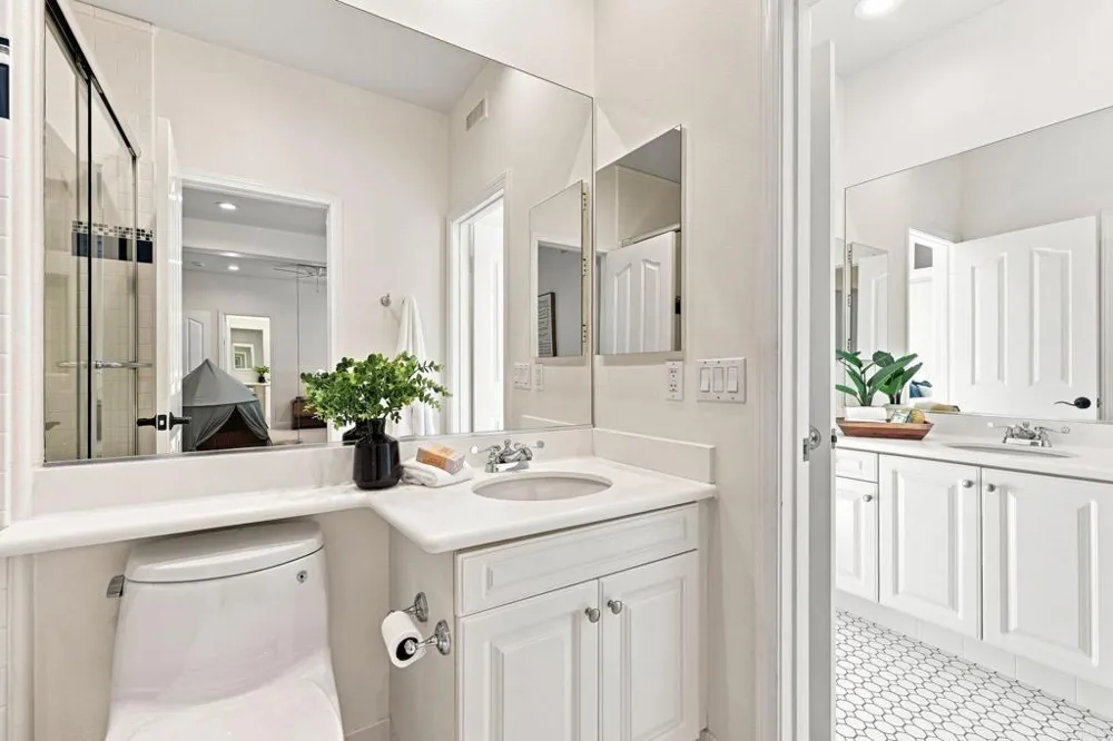 1745 Hummingbird Road Carlsbad, CA 92011