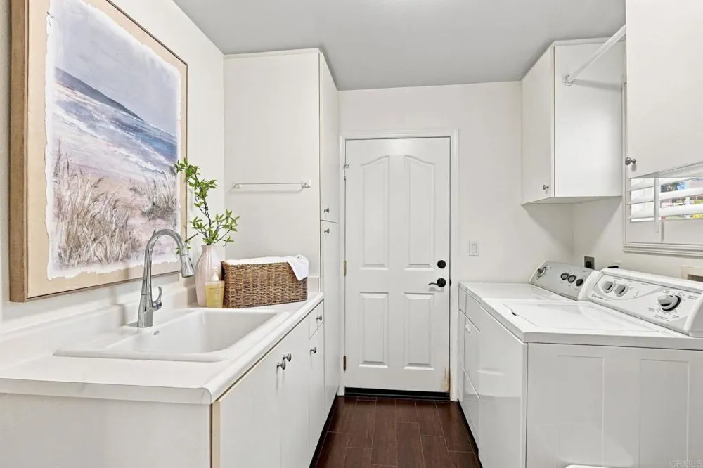 1745 Hummingbird Road Carlsbad, CA 92011
