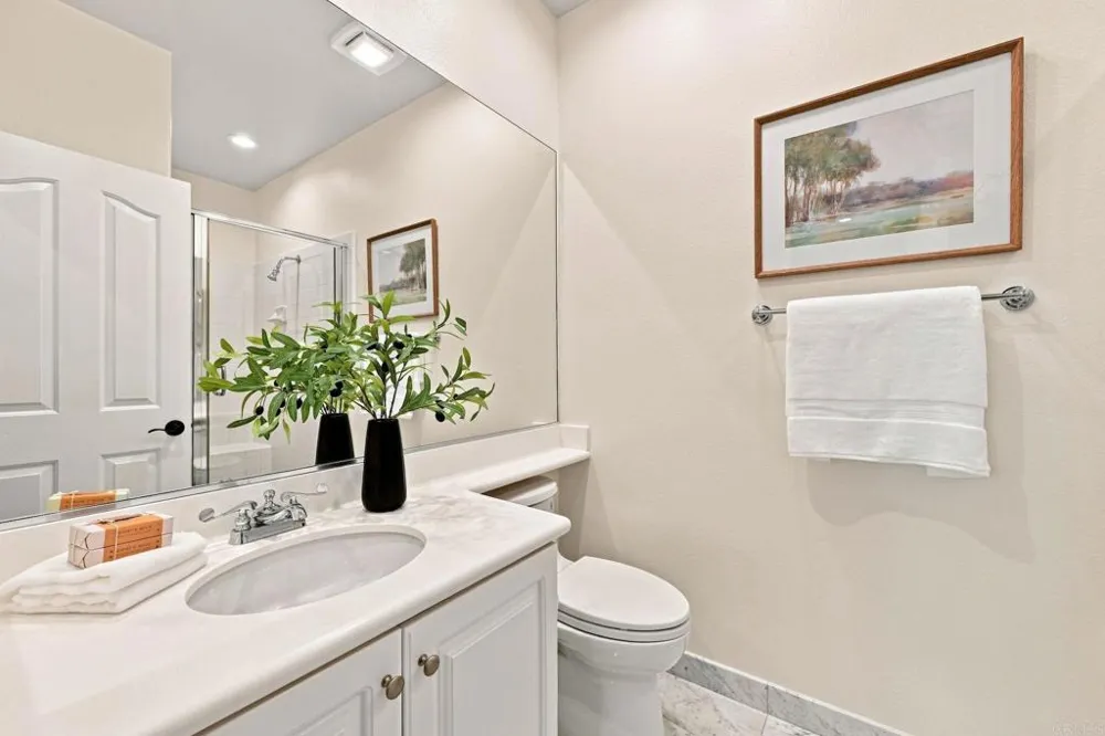 1745 Hummingbird Road Carlsbad, CA 92011