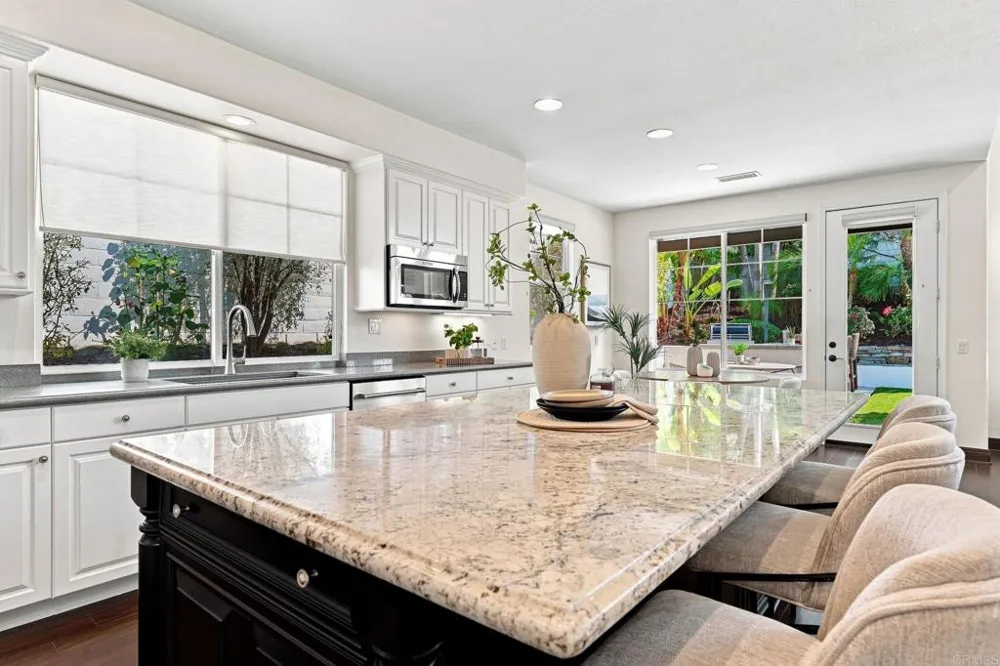 1745 Hummingbird Road Carlsbad, CA 92011