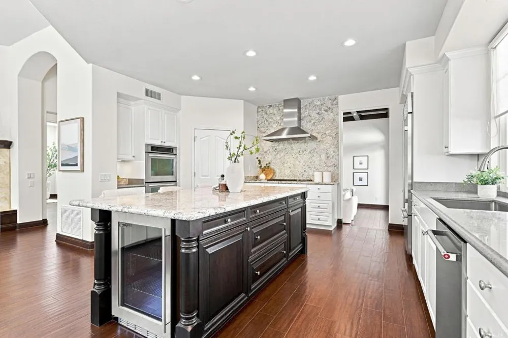 1745 Hummingbird Road Carlsbad, CA 92011