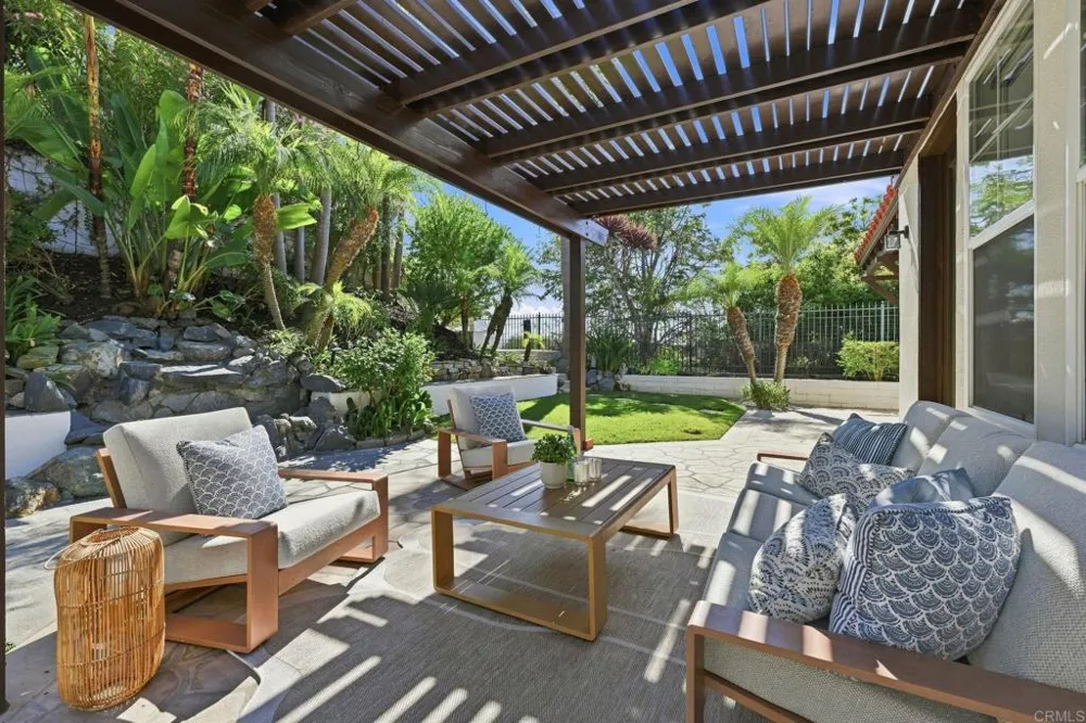 1745 Hummingbird Road Carlsbad, CA 92011