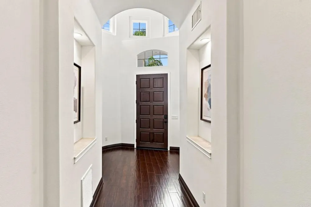 1745 Hummingbird Road Carlsbad, CA 92011