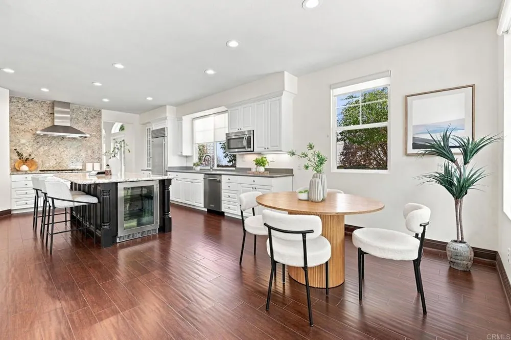 1745 Hummingbird Road Carlsbad, CA 92011