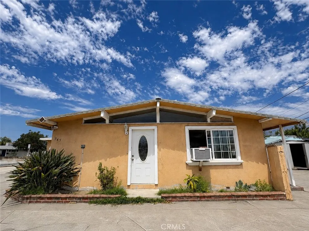 945 E 5th Street Ontario, CA 91764