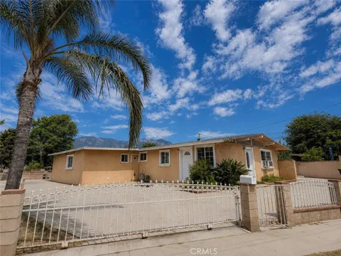 945 E 5th Street